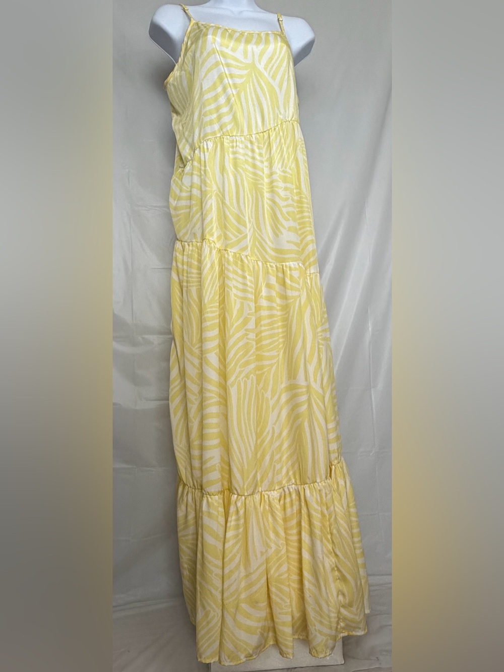 True Destinations Yellow White Zebra Print Resort Maxi Dress